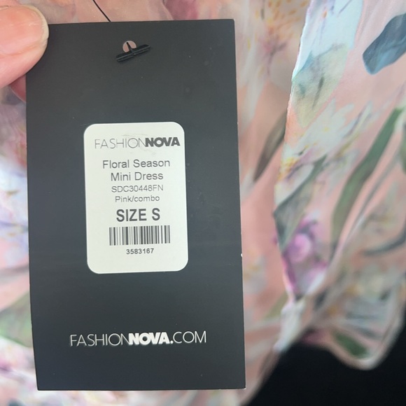 Fashion Nova Floral Mini Dress NWT - Picture 2 of 3